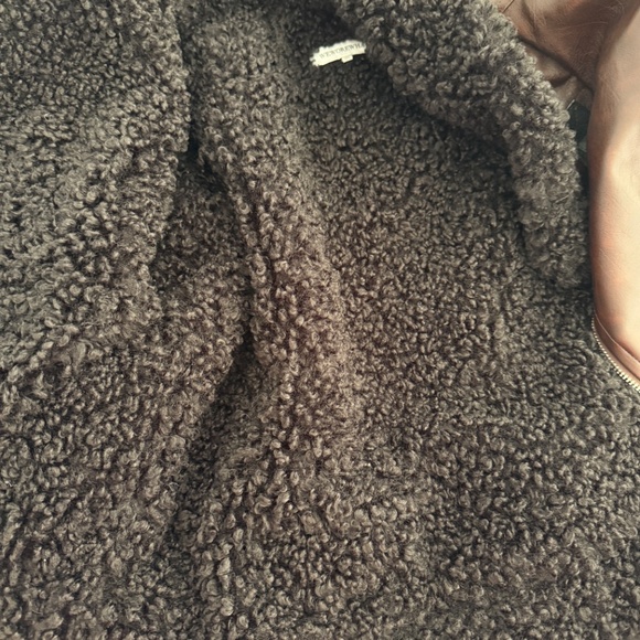 WEWOREWHAT Cropped Faux Leather Sherpa Moto Jacket Large - Picture 8 of 9